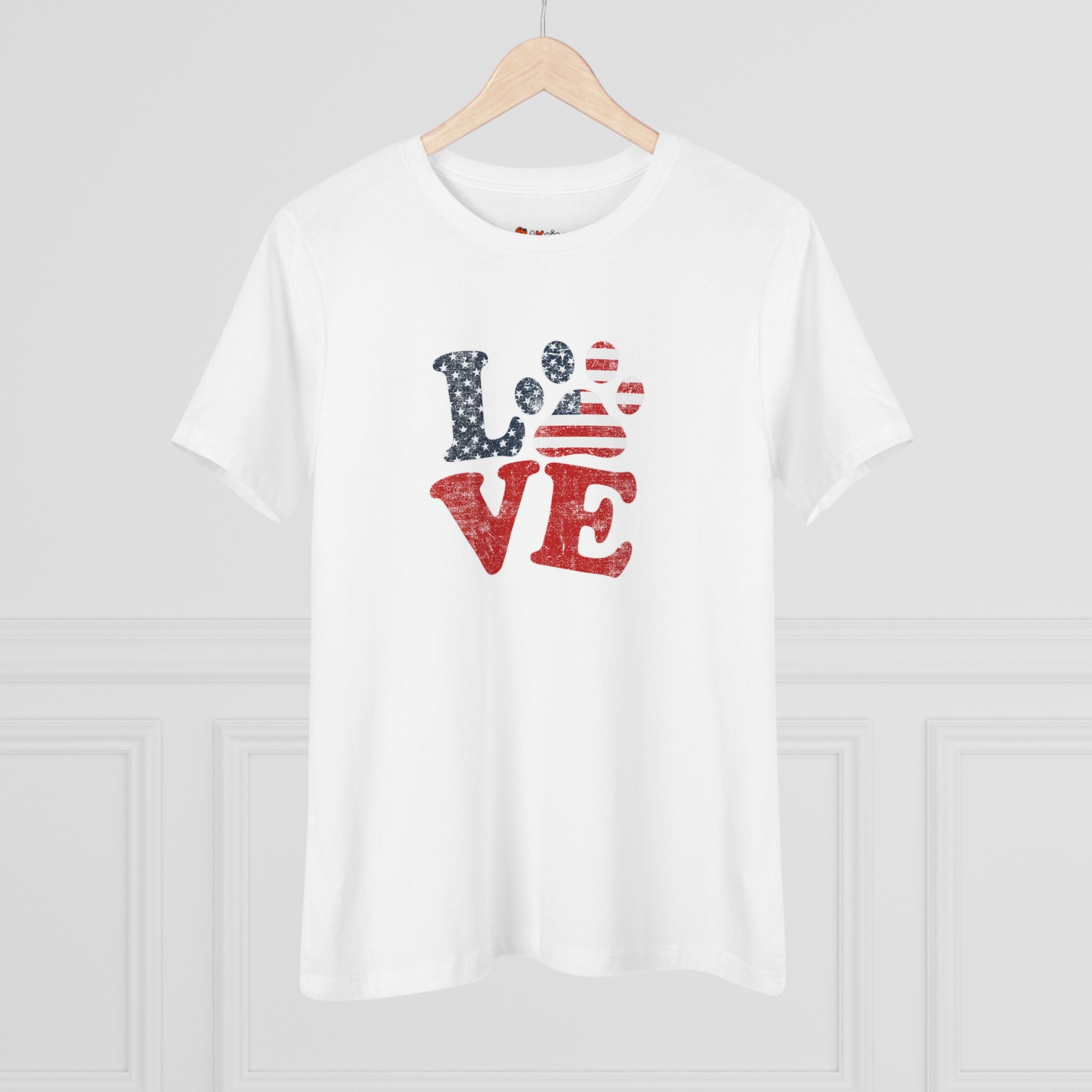 Love USA Paw | Patriotic Dog Lover Womens Tshirt