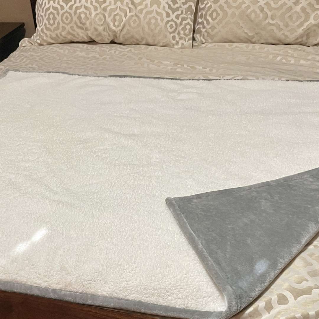 Waterproof Plush Dog Blanket